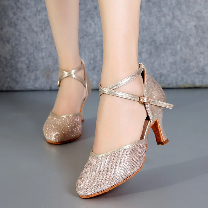 2024 Новые женские современные танцевальные туфли на высоком каблуке для взрослых С мягкой подошвой Профессиональные туфли для латиноамериканских танцев0