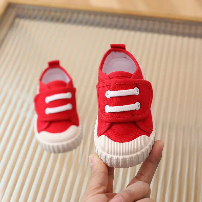 Кроссовки унисекс для девочек и мальчиков, модная детская парусиновая обувь, новинка 2024 года, универсальная детская обувь на плоской подошве с пуговицами для учеников, детская повседневная обувь4