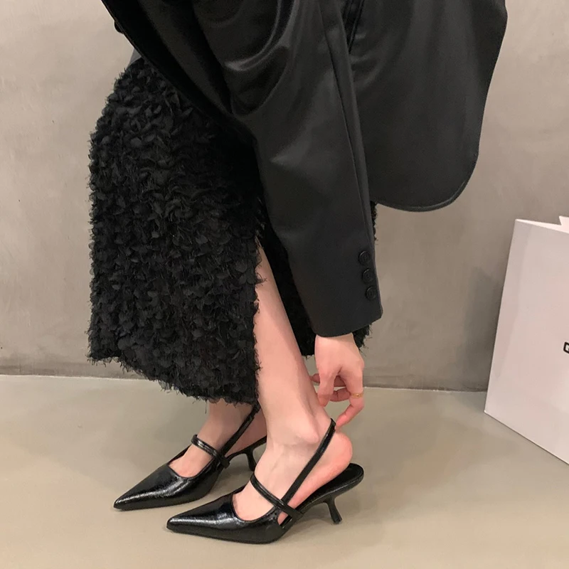 Новая весенне-летняя обувь, женские босоножки 2023 года, кожаные туфли на шпильке с острым носком, Элегантные белые туфли с удобным поясом3