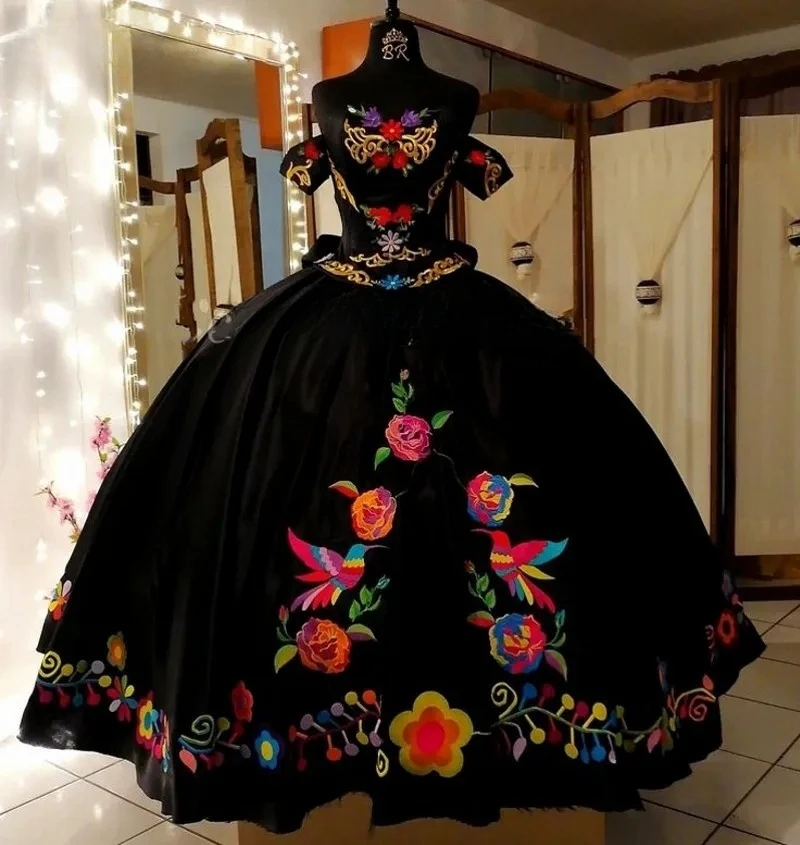 Черные пышные платья принцессы, бальное платье с вышивкой на плечах, Сладкие 16 платьев, 15 мексиканских нарядов.0