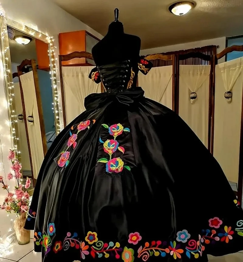 Черные пышные платья принцессы, бальное платье с вышивкой на плечах, Сладкие 16 платьев, 15 мексиканских нарядов.1