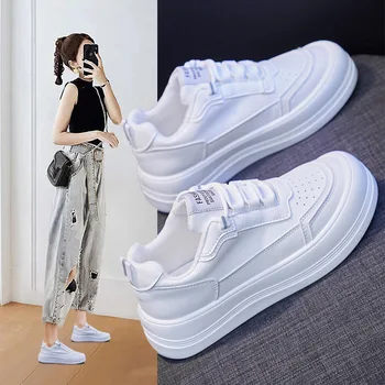 Белые женские туфли 2021, весенние Корейские кроссовки на плоской подошве с круглым носком, Женские кроссовки на платформе, женская вулканизированная обувь, женские кроссовки