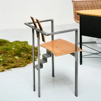 Немецкий средневековый стул Bauhaus 1980-х годов, дизайнерский обеденный стул metal art sense Memphis, минималистичный стул для книг