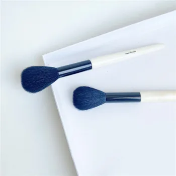 Новая прозрачная кисть для пудры -Деревянная ручка - Для естественного легкого покрытия, Финишная кисть для пудрового макияжа